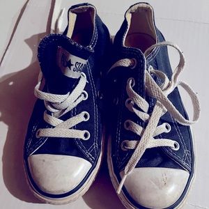 Kids converse